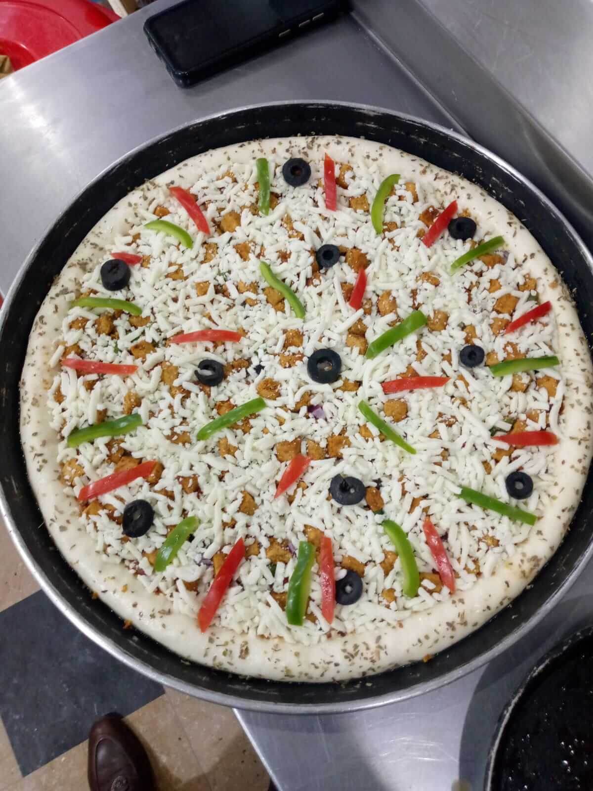 STUFF CRUST PIZZA - Aatama